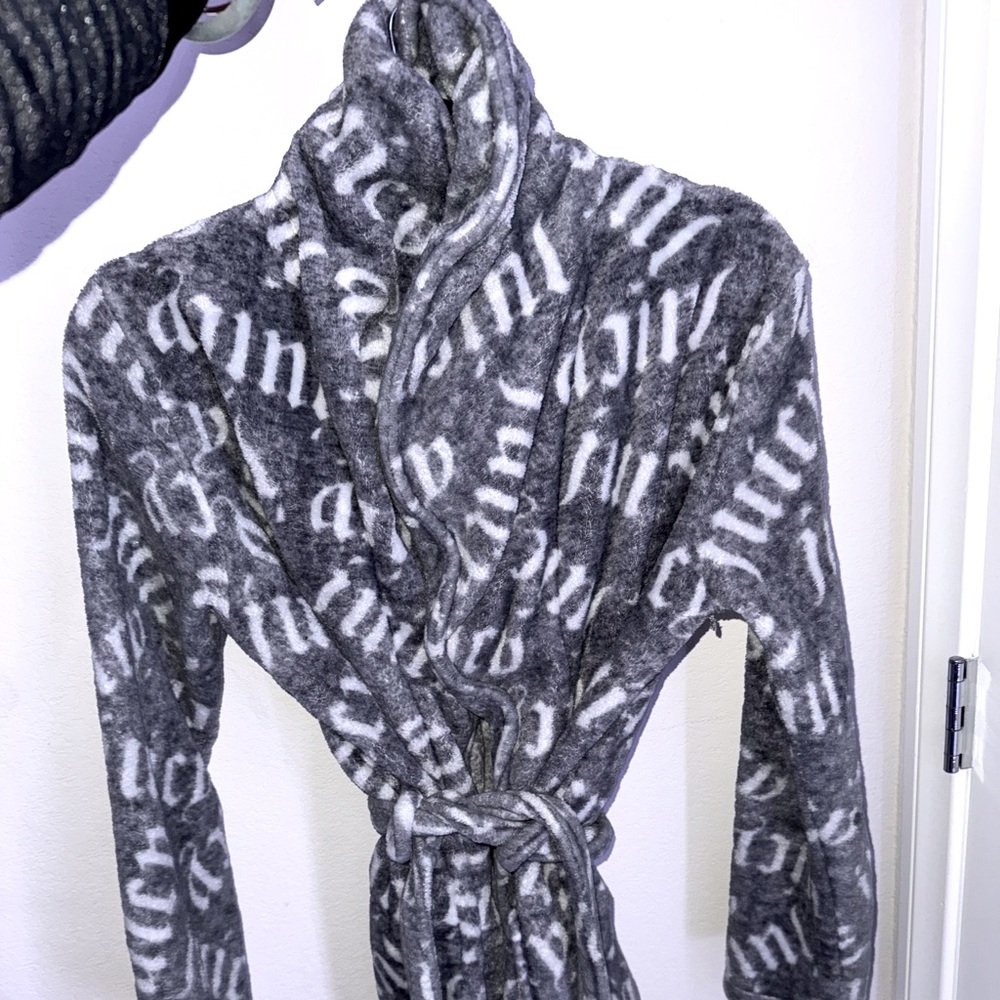 Juicy Couture Robe